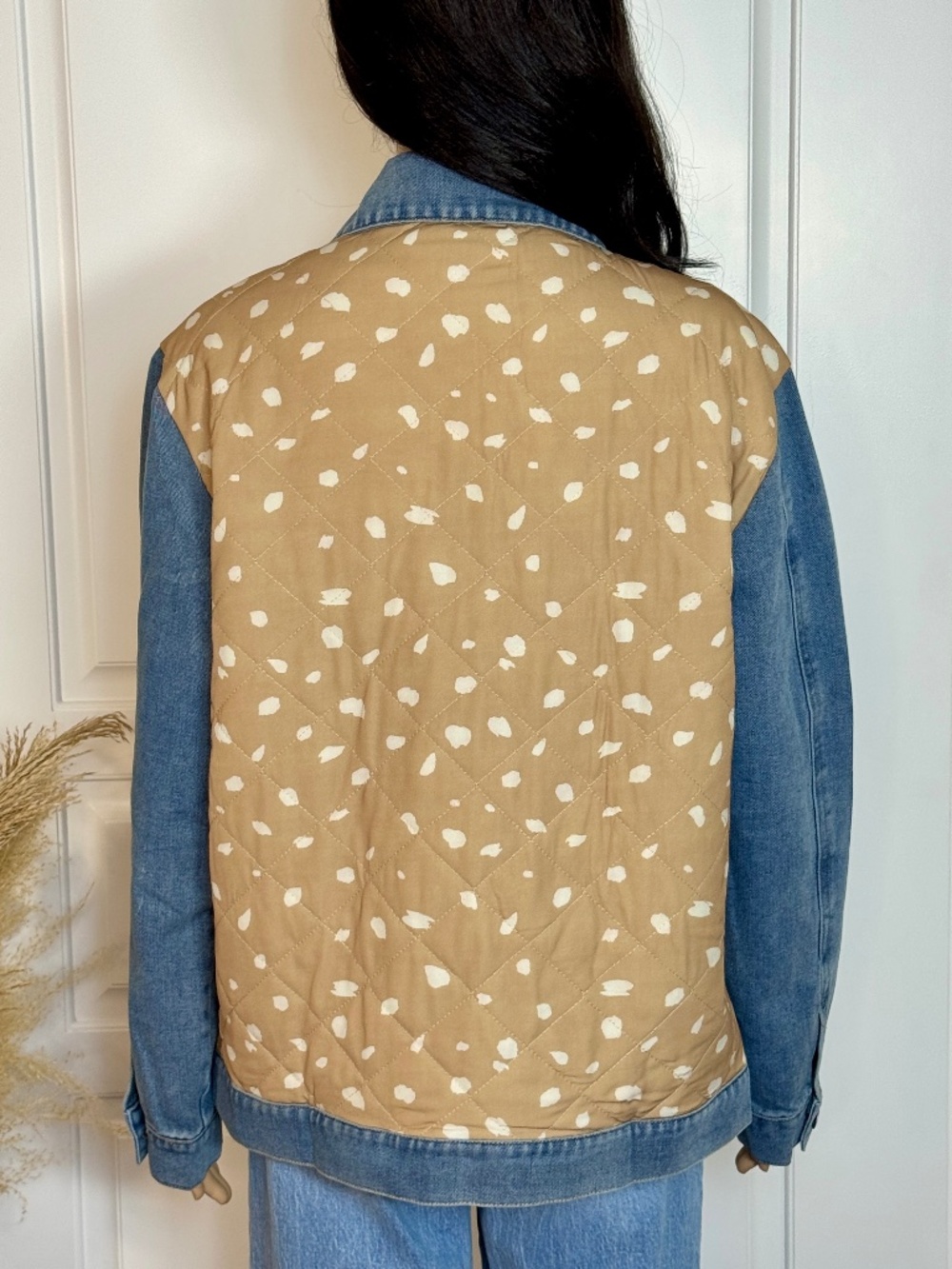 LONG SLEEVE DENIM JACKET WITH QUILT CONTRAST DETAILING SIZE SMALL - NWOT - Picture 11 of 16